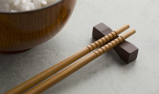 新买的鸡翅木筷子怎么处理 鸡翅木筷子能用吗