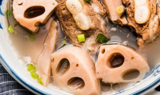 为什么莲藕煮过以后会变成紫色 为什么莲藕煮过以后会变成紫色的