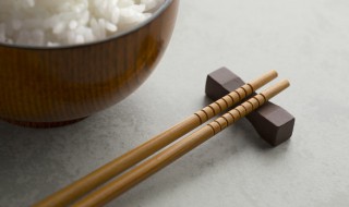 没有用过的新筷子发霉了怎么办（没有用过的新筷子发霉了怎么办还能用吗）