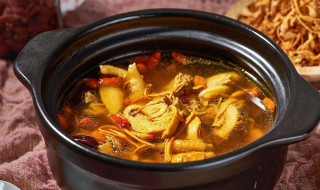 治感冒的鸡汤怎么煮好（感冒怎么炖鸡汤）