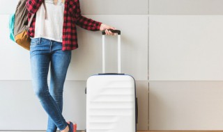 拉杆箱塑料发霉了怎么清洗（拉杆箱内衬发霉了如何清洗）