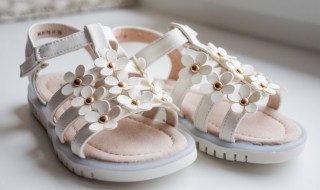 凉鞋上的划痕怎么清洗 皮凉鞋有划痕怎么处理