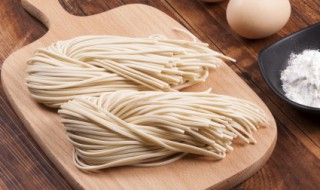 煮面的高汤怎么熬（煮面条的高汤怎么熬才好吃）