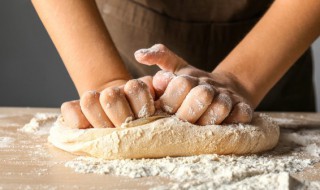 烫面盒子怎么和面（盒子和面怎么和）