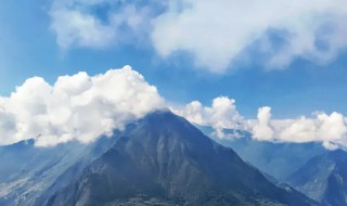 地球上第二高山峰是什么（地球上第二高的山峰）