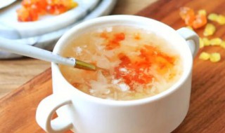 熬银耳汤需要加些什么配料（炖银耳汤加什么材料）