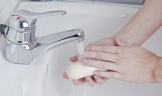 发泡胶怎么清洗手上 发泡胶弄手上如何清洗
