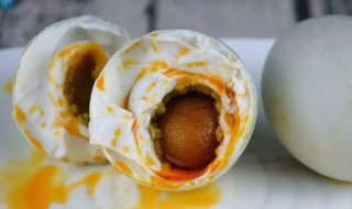 咸蛋的蛋黄为什么会出油 咸蛋的蛋黄为什么会出油?