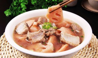 煮莲藕排骨汤怎么煮他才会粉（粉藕炖排骨怎么做窍门）