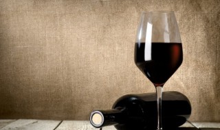 家里博古架放什么摆件（家里博古架放什么摆件好）