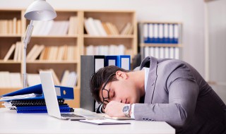 小学生书桌选购技巧有哪些 小朋友的书桌该怎么选择