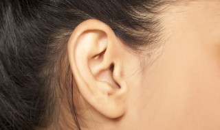耳朵里有黑头怎么清除 怎样去除耳朵里的黑头
