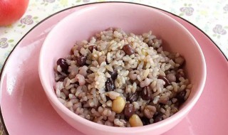 煮熟的糙米饭怎么用保鲜膜分装 煮熟的糙米饭怎么用保鲜膜分装好吃