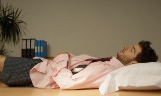 梦见做新衣服什么意思 梦到做新衣服