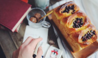 第一次使用面包机怎么清洗 第一次用烤面包机怎么清洗