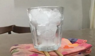 玻璃杯能放冰箱冷冻吗（玻璃杯子能放在冰箱里冷冻吗）