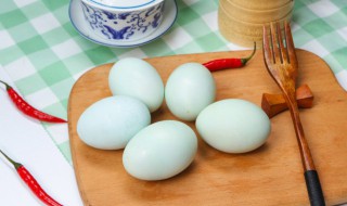 咸鸭蛋可以放冰箱吗 生的咸鸭蛋可以放冰箱吗