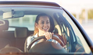 奥迪a4l停车后嗡嗡响是怎么回事（奥迪a4l停车后嗡嗡响是怎么回事儿）