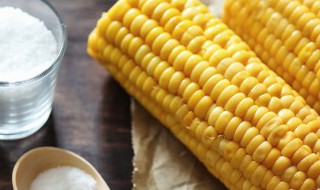 晒干玉米棒怎么吃（晒干的玉米棒子怎么吃）