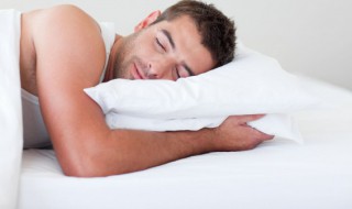 梦见掉入水中是什么意思（梦到掉入水中是什么意思）