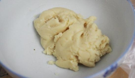 蛋黄酥的做法与配料