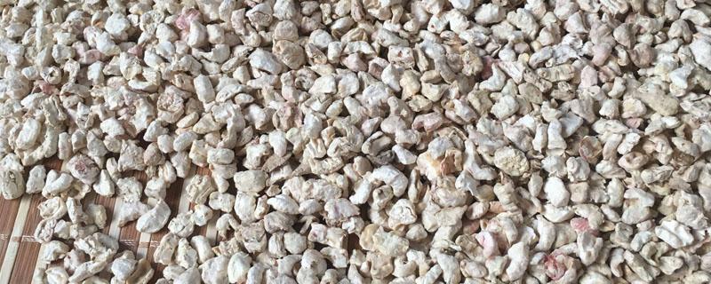 玉米芯垫料怎么生产的（玉米芯垫材怎么加工的）