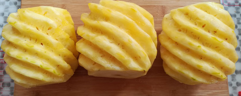菠萝怎么削皮 菠萝怎么削皮最简单