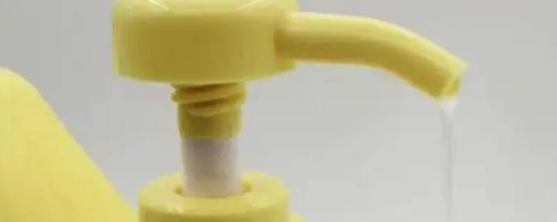 水和洗洁精有哪些异同点（洗洁精跟水一样）