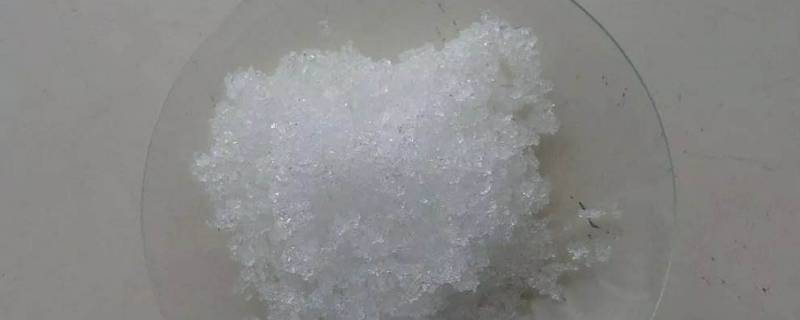 遇水结冰的粉末叫什么 遇水成冰的粉末