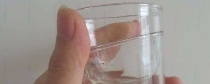 杯子卡在杯子里如何快速取出 小杯子卡到大杯子里了怎么取出来