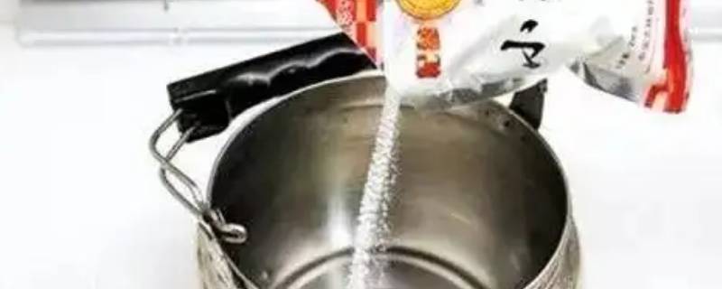 小苏打去水垢用热水还是冷水 小苏打和什么去水垢