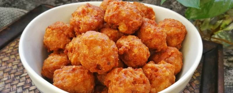 炸肉丸子起沫子怎么回事（炸丸子油起沫子怎么回事）