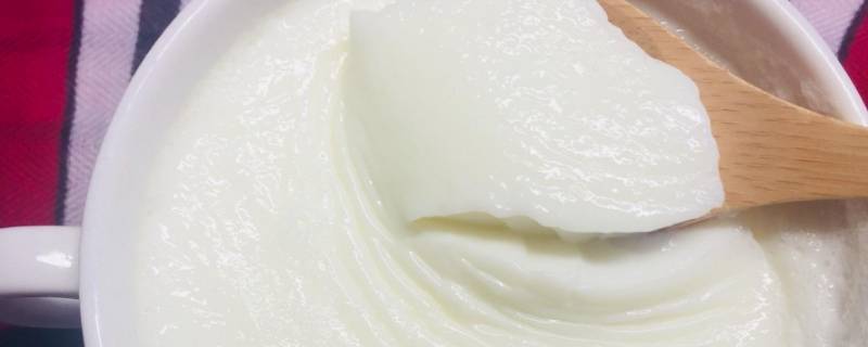 热牛奶表面一层薄膜吃还是扔 为什么热牛奶会有一层膜