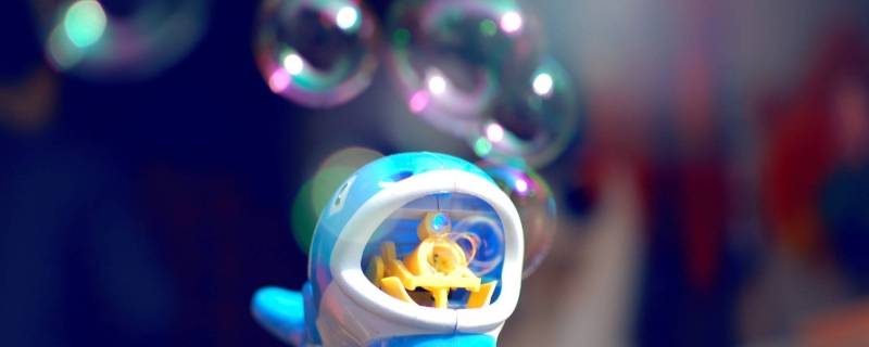 泡泡机玩具怎么使用? 加特林泡泡机玩具怎么使用?