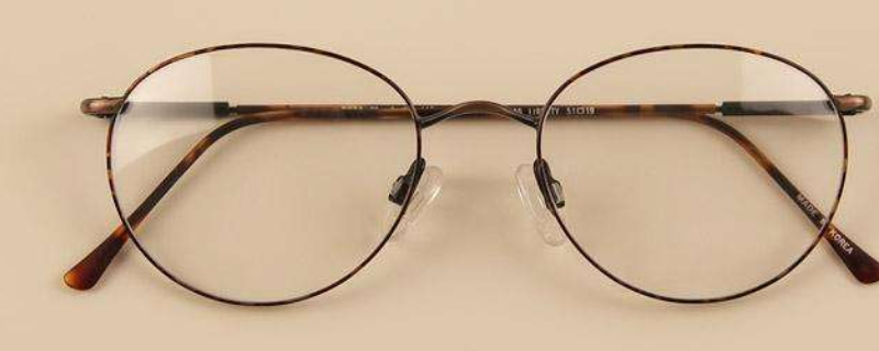 glasses是眼镜还是玻璃杯 glasses到底是眼镜还是玻璃杯