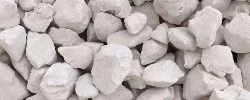 熟石灰和生石灰有什么区别 生石灰和熟石灰一样吗