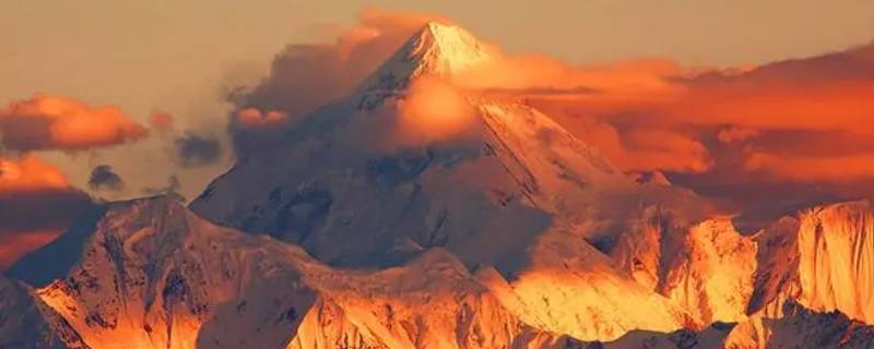 贡嘎山海拔（贡嘎山海拔多少米）