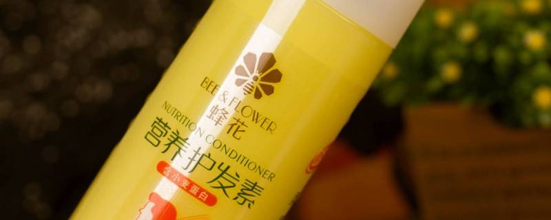 蜂花蓝色和黄色区别 蜜蜂黄是什么颜色