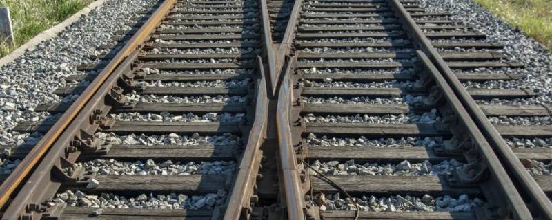 道岔的组成部分 道岔的组成部分及各部分的作用