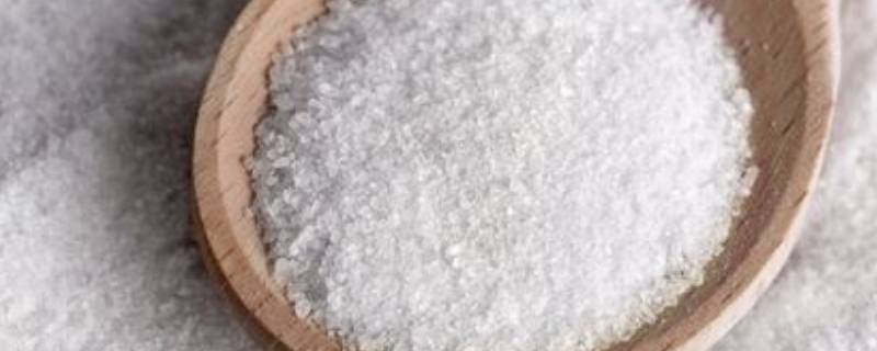 食盐为什么是立方体（食盐的晶体是立方体的吗）