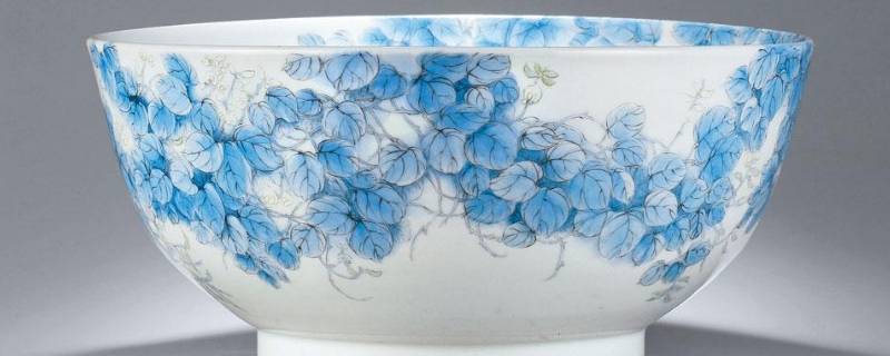 陶瓷釉是什么材料做成的（陶瓷上的釉是什么材料）