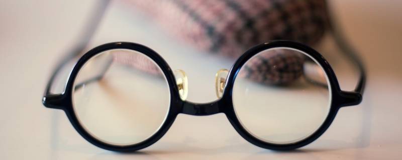 眼镜店可以自己带镜框去配眼镜吗（眼镜店可以自己带眼镜框去配眼镜吗）