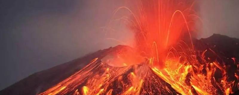 火山由哪三部分组成（火山包括哪两部分）