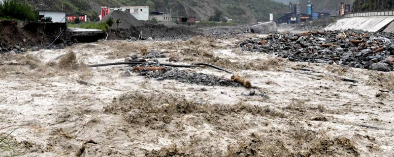 遇到泥石流如何避免溺水 遇洪水泥石流,如何避免溺水