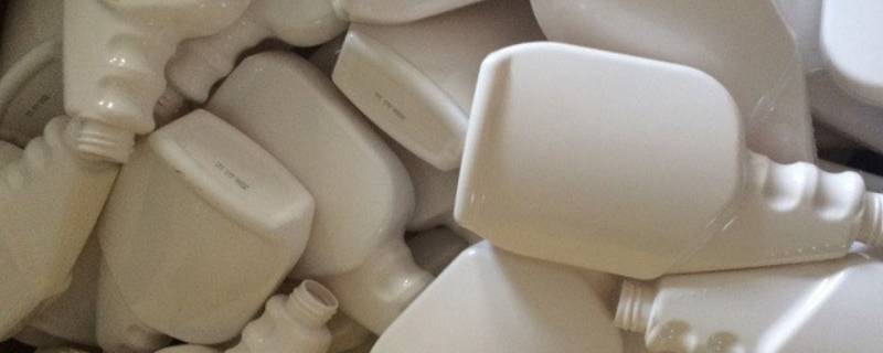 塑料有甲醛和苯吗 塑料有甲醛和苯吗白血病