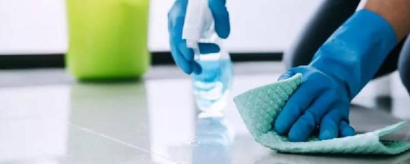 地面清洁消毒频次为 环境表面的清洁与消毒的频次