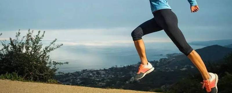 跑步应该怎么呼吸换气 跑步的正确方法与技巧换气呼气