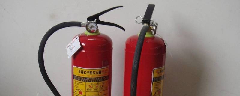 干粉灭火器主要适用于（干粉灭火器主要适用于(扑救物质的火灾）