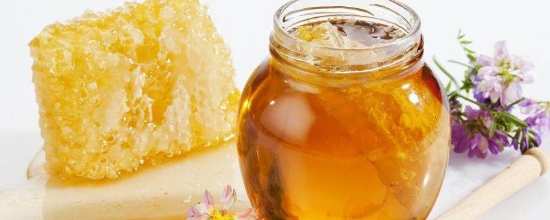 生蜂蜜能直接食用吗（蜂蜜可以直接生吃吗）