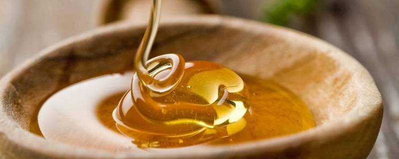 蜂蜜多久过期变质（蜂蜜几年变质）